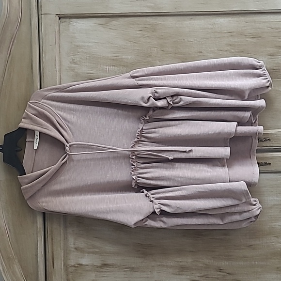 Lovely J Tops - Puffy Sleeve Pull-Over